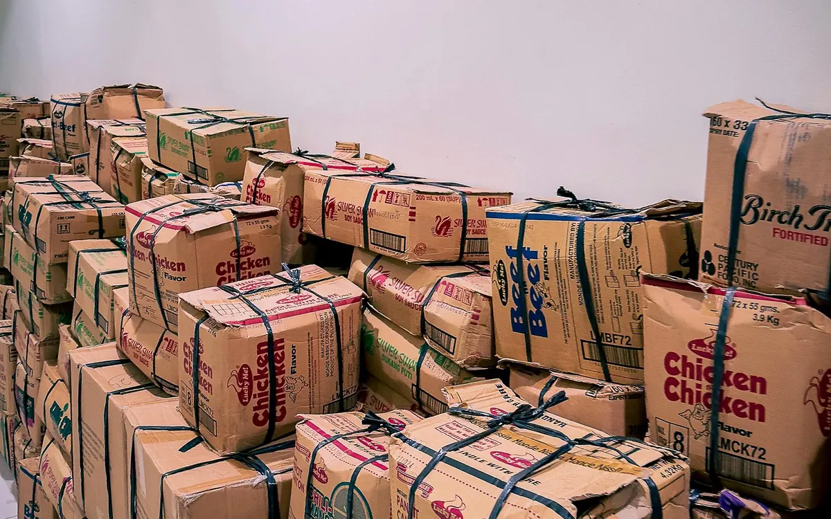 Stacked export cartons prepared in a warehouse