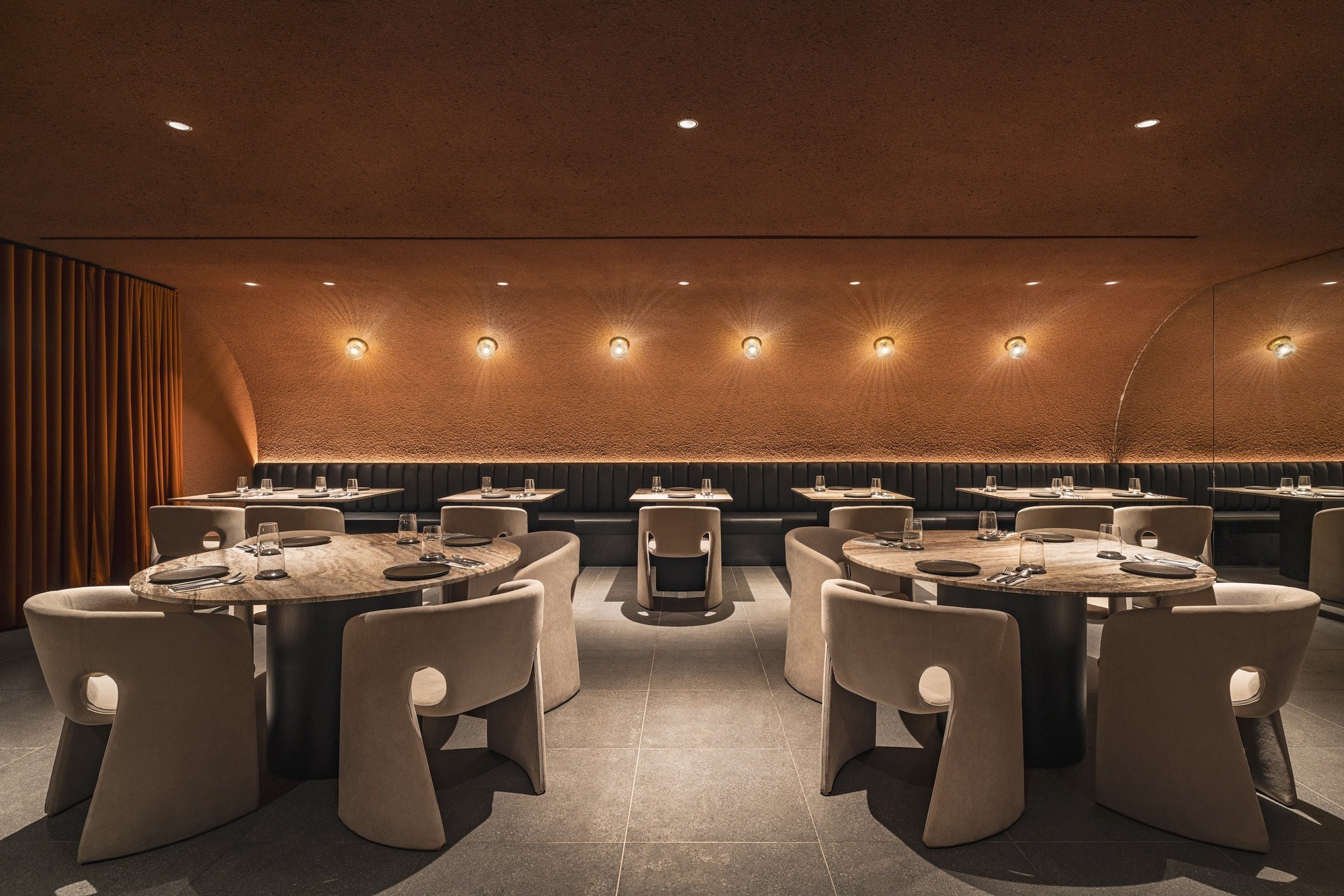 Bar Kar Restaurant Main Dining Experience image 2