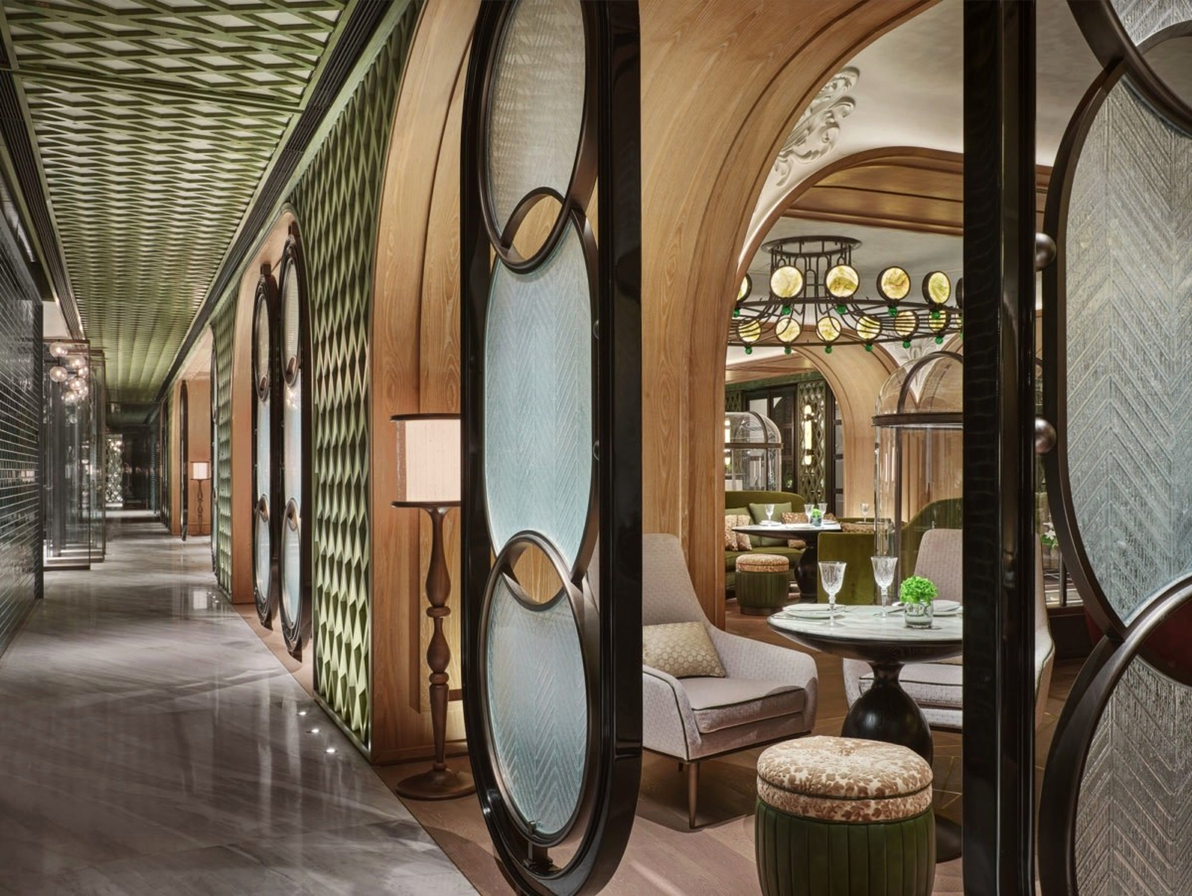 Thailand Luxury Restaurant Main Dining Experience image 2